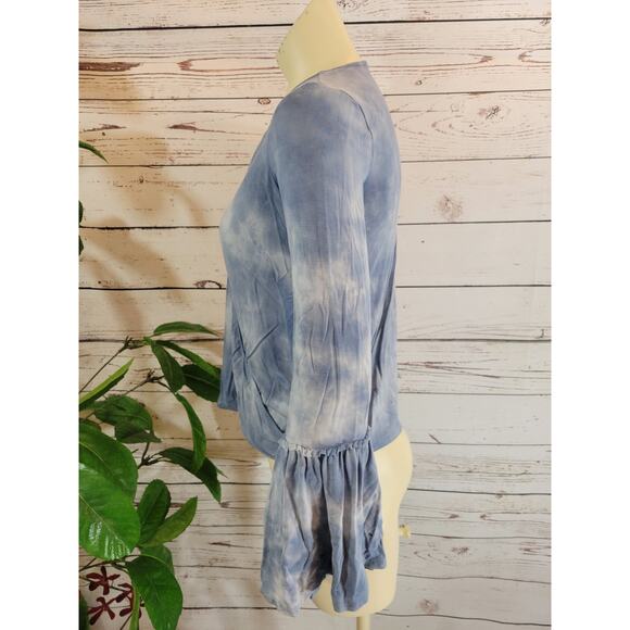 American Eagle Top Soft Sexy Size XS Blue White Tie Dye Bell Sleeve Blouse - Picture 5 of 9